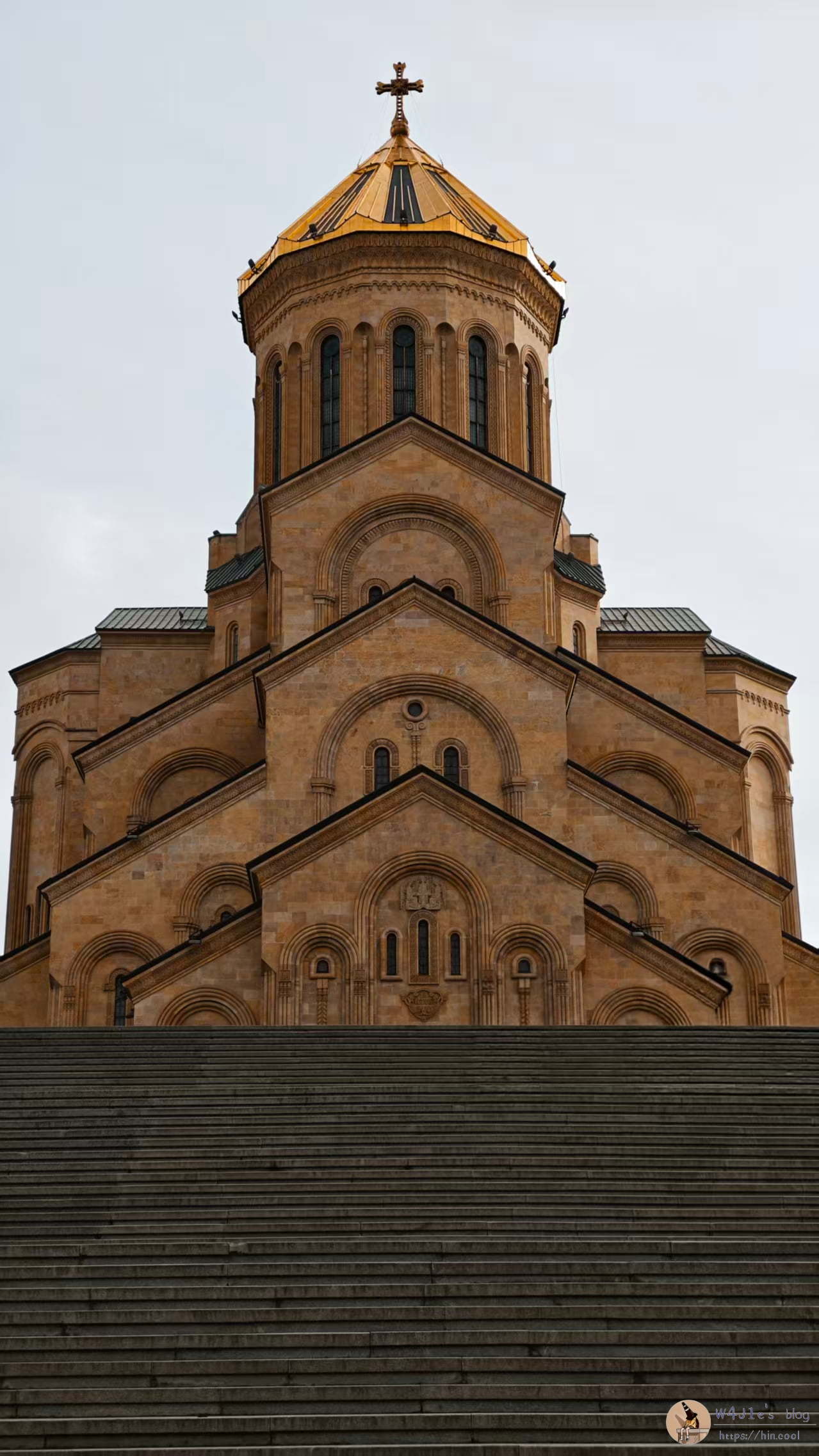 第比利斯著名的圣三一教堂