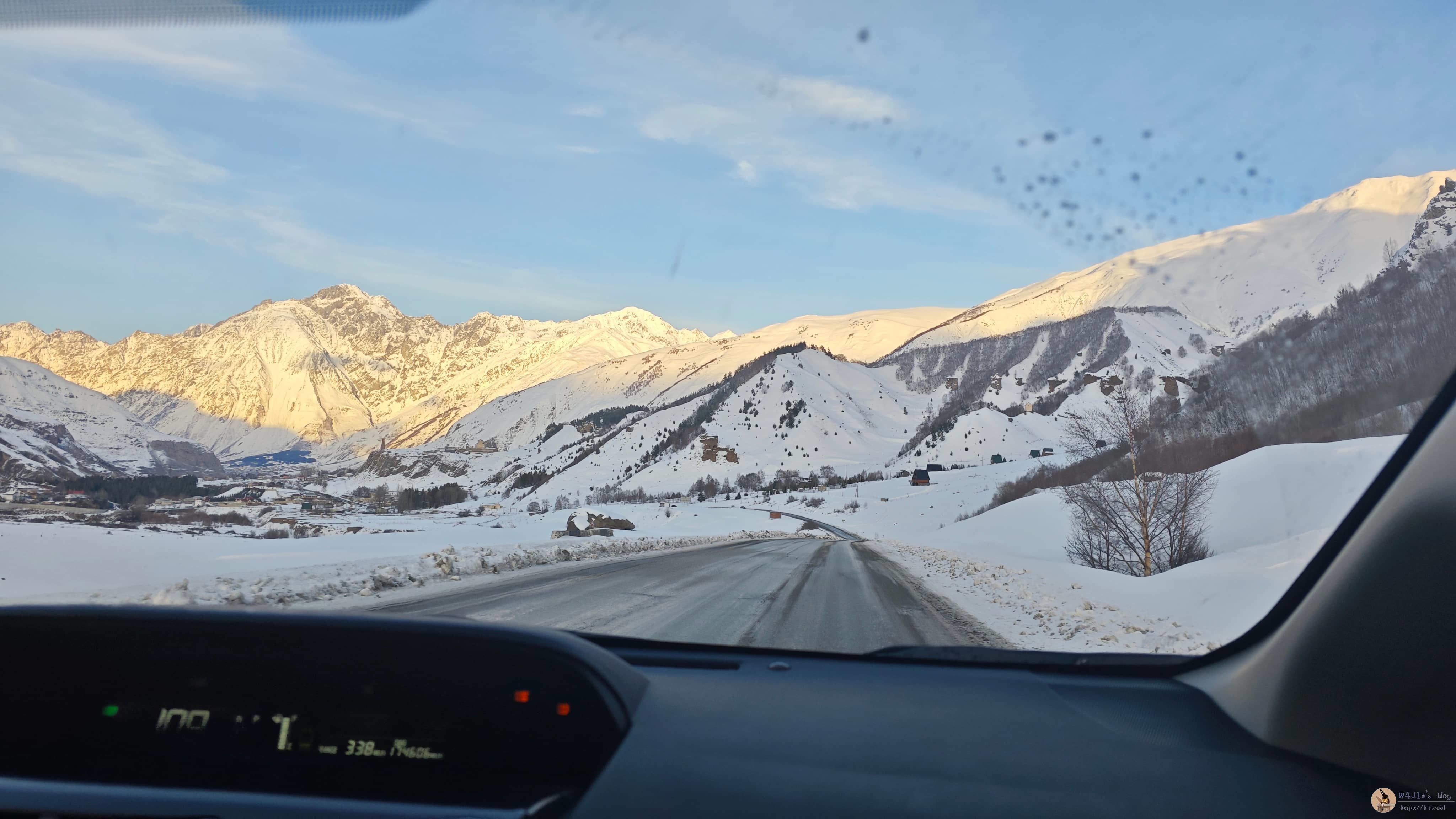 这种路他最高开到120码