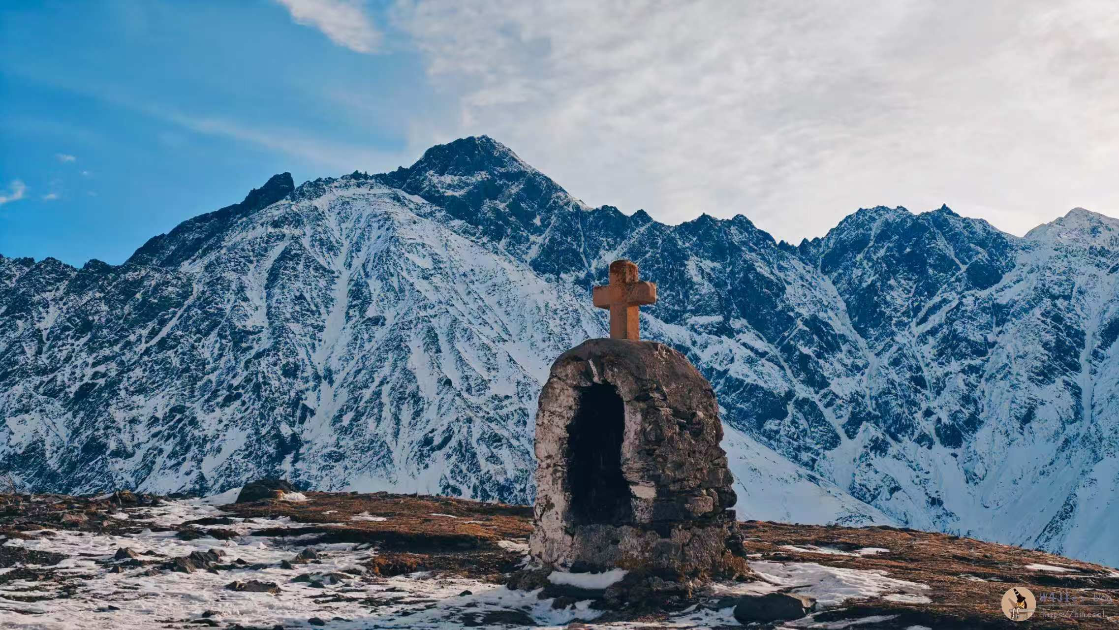 卡兹别克山上孤独的