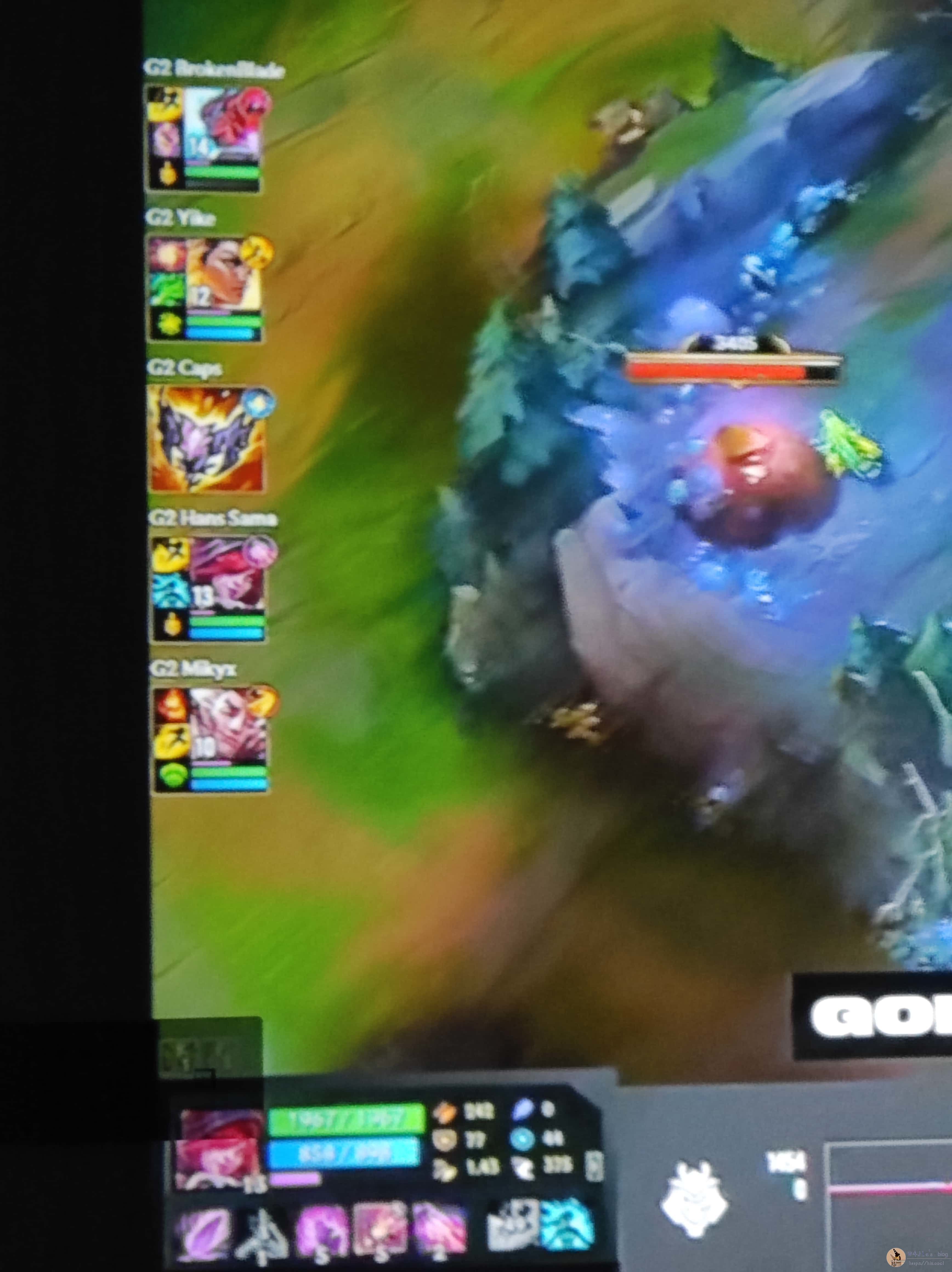 边缘有点模糊,不如中心区域