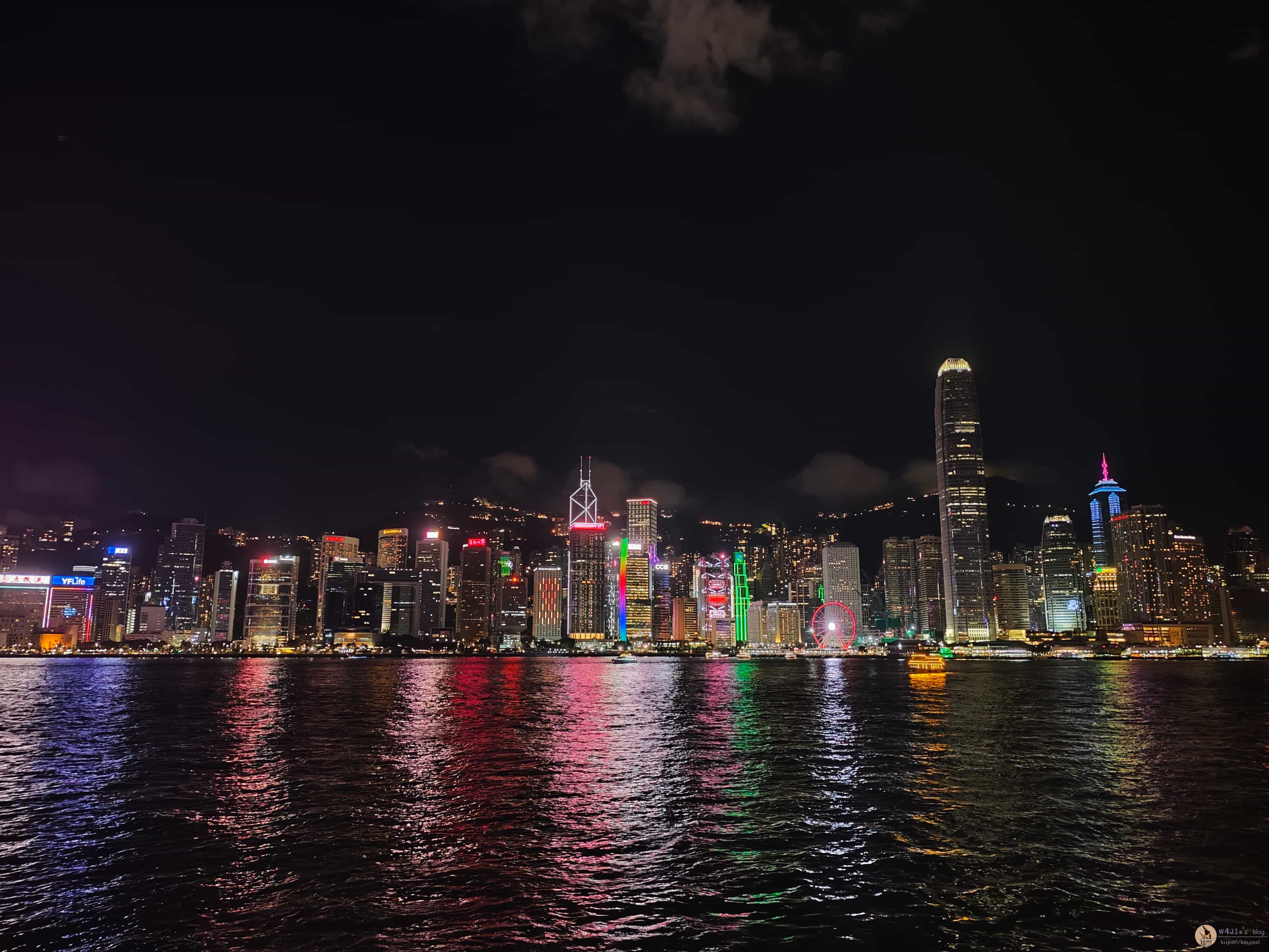 维多利亚港的夜景